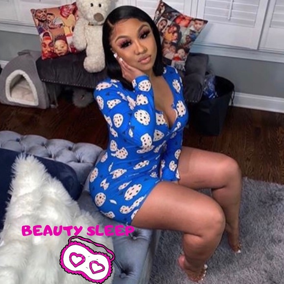 Women’s sleep cookie onesie 💙🍪 - Picture 3 of 6